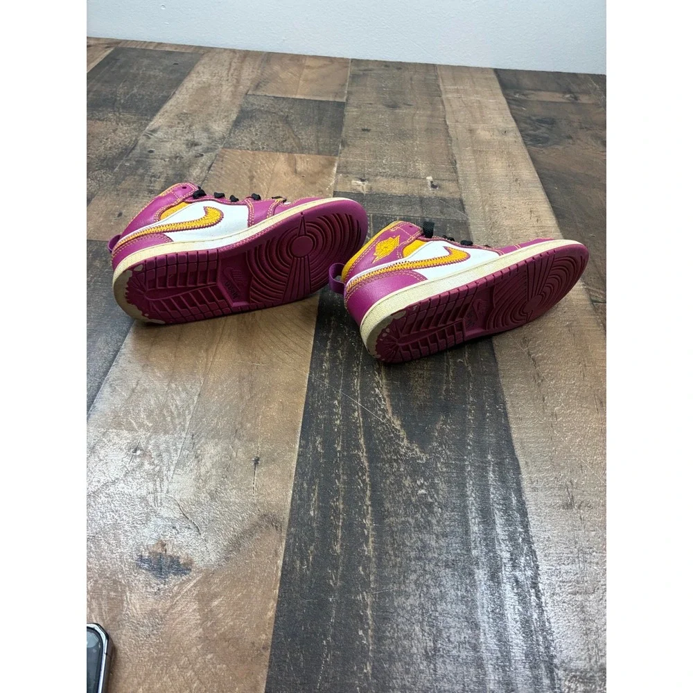 Nike‎ Air Jordan 1 Mid Siempre Familia Para Mi Magenta Yellow DC0503-600 Toddler